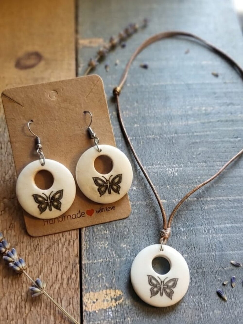 Inspirational Set of Earrings and Neclkace